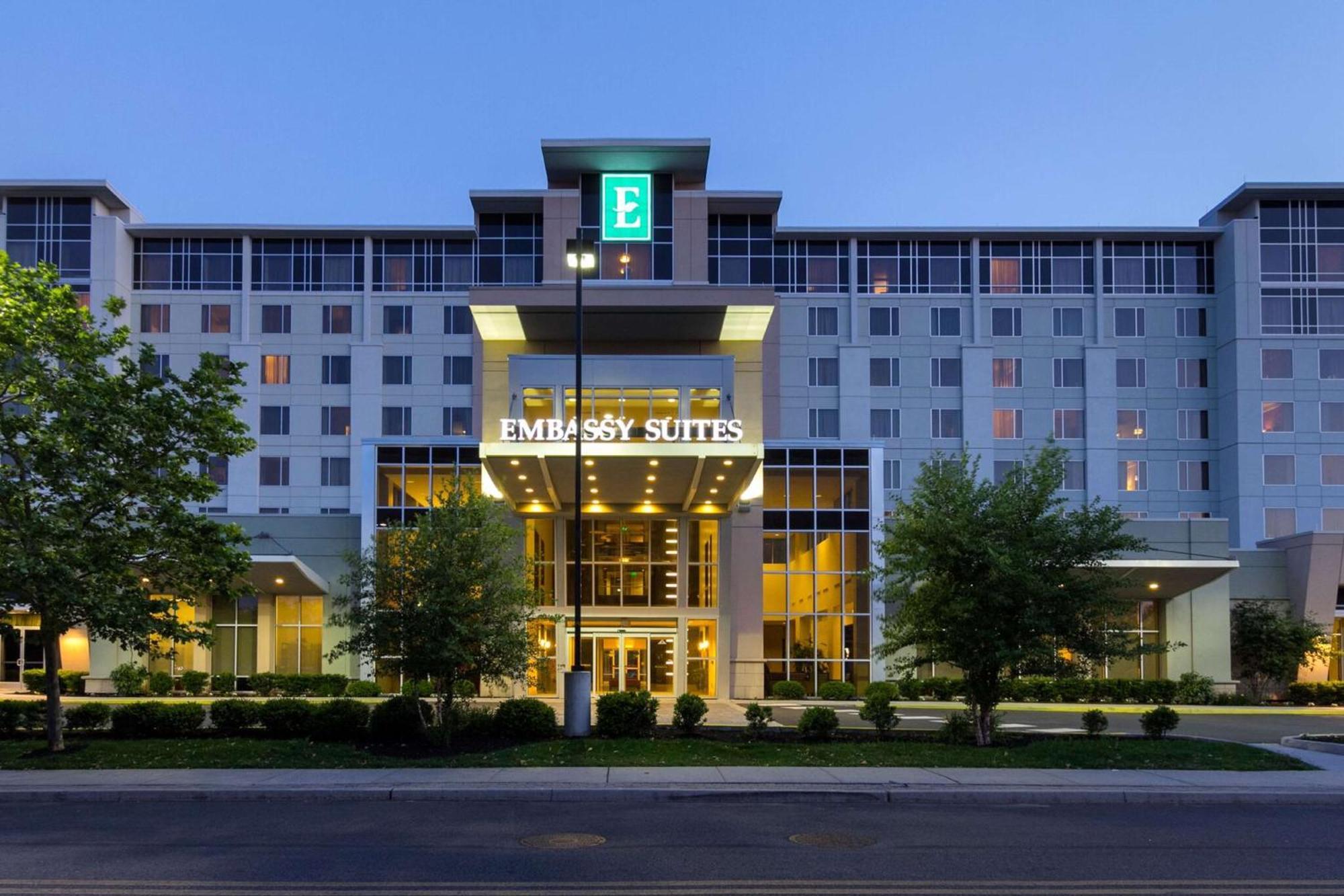 เอมบาสซี สวีท เอลิซาเบธ เนวาร์ค แอร์พอร์ต Hotel ภายนอก รูปภาพ
